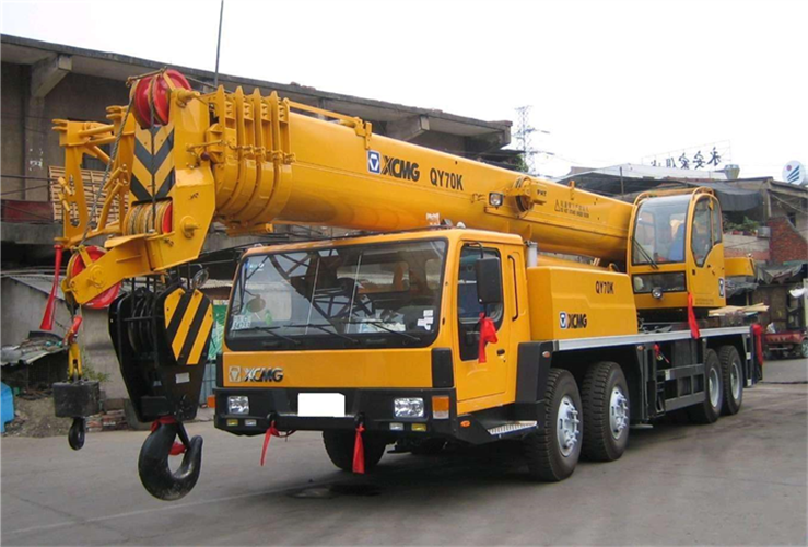 英德市吊车出租选择重点